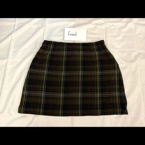 the limited plaid skirt, size 4!!